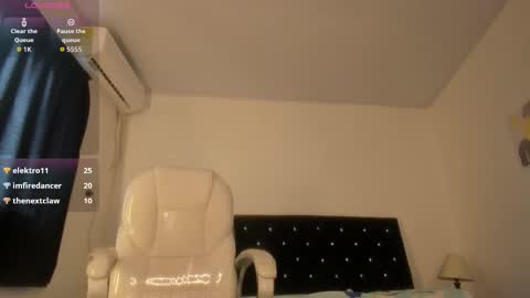 Snapshot of katalella_ds chatting on 11-29-25, 12:52 kata online show from 11-29-25, 12:52