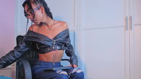 Snapshot of kataleyaa_horny chatting on 10-08-25, 01:47 kataleya horny online show from 10-08-25, 01:47