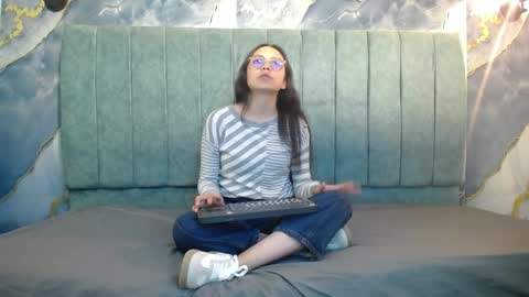 Katalina online show from 04-05-26, 03:09