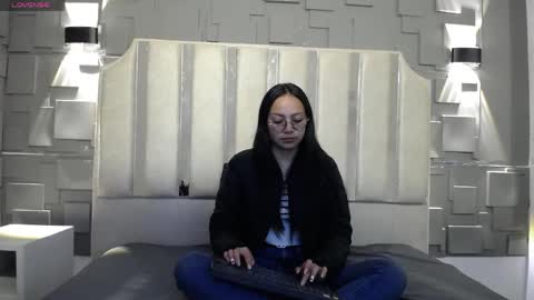 Katalina online show from 04-18-26, 02:54