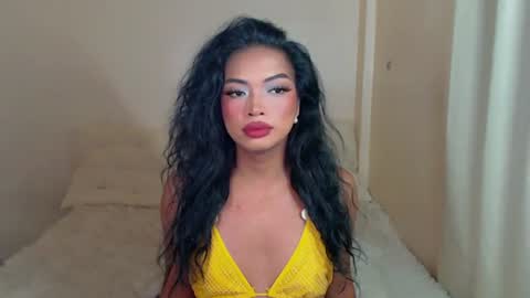 Snapshot of katalina_rouge chatting on 07-22-26, 05:21 IVY JANE online show from 07-22-26, 05:21
