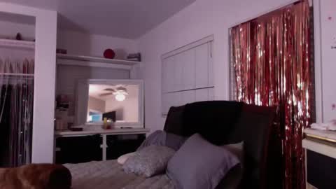 Snapshot of katbrake chatting on 10-07-25, 07:38 sexykat online show from 10-07-25, 07:38