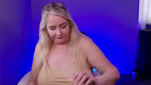 Snapshot of katdsinclair chatting on 03-01-26, 03:47 Kat D Sinclair online show from 03-01-26, 03:47