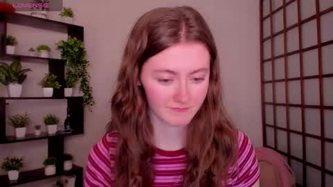 Snapshot of kate_cuddle chatting on 02-17-26, 02:41 Kate online show from 02-17-26, 02:41