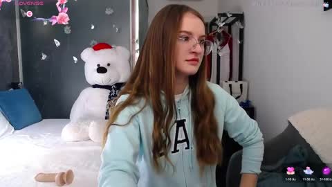 Snapshot of kate_jonson chatting on 05-05-26, 06:54 .Be kind and gentle with me and I will do my best for you. online show from 05-05-26, 06:54