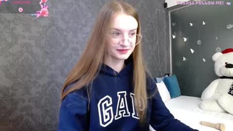 Snapshot of kate_jonson chatting on 05-08-26, 06:52 .Be kind and gentle with me and I will do my best for you. online show from 05-08-26, 06:52
