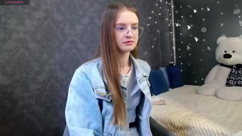 Snapshot of kate_jonson chatting on 06-01-26, 01:13 .Be kind and gentle with me and I will do my best for you. online show from 06-01-26, 01:13
