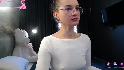 Snapshot of kate_jonson chatting on 06-16-26, 07:11 .Be kind and gentle with me and I will do my best for you. online show from 06-16-26, 07:11