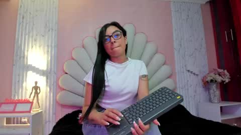 Snapshot of kate_mmoss chatting on 05-28-26, 02:47 kate online show from 05-28-26, 02:47