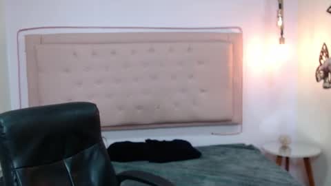 kate online show from 09-26-25, 03:32