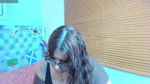 Snapshot of kate_pickman chatting on 06-20-26, 04:15 kate online show from 06-20-26, 04:15