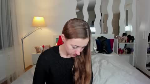 Snapshot of kate_redgar chatting on 02-17-25, 10:18 kate_redgar online show from 02-17-25, 10:18