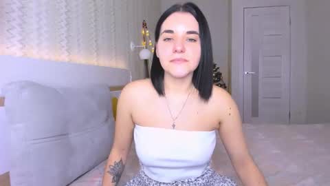 Snapshot of kate_ree_ chatting on 01-11-25, 01:22 KATE online show from 01-11-25, 01:22