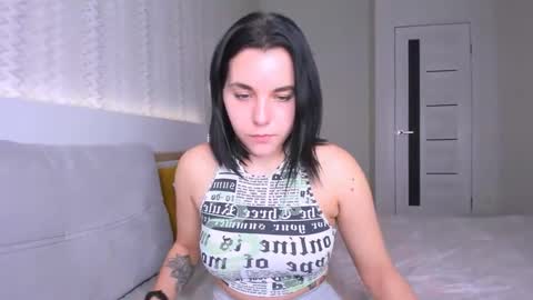 Snapshot of kate_ree_ chatting on 01-26-25, 07:41 KATE online show from 01-26-25, 07:41