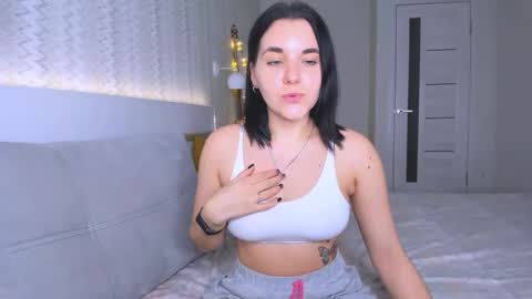 Snapshot of kate_ree_ chatting on 01-30-25, 04:45 KATE online show from 01-30-25, 04:45