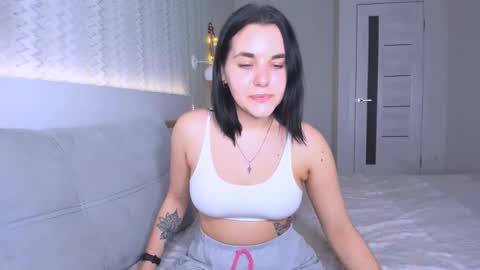 Snapshot of kate_ree_ chatting on 01-30-25, 07:48 KATE online show from 01-30-25, 07:48