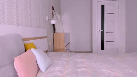 Snapshot of kate_ree_ chatting on 03-11-25, 07:04 KATE online show from 03-11-25, 07:04