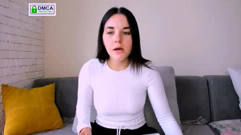 Snapshot of kate_ree_ chatting on 09-16-25, 04:46 KATE online show from 09-16-25, 04:46