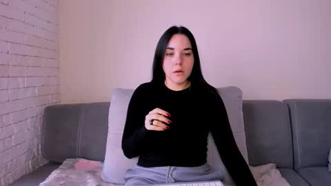 Snapshot of kate_ree_ chatting on 10-14-25, 04:57 KATE online show from 10-14-25, 04:57