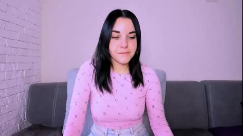 Snapshot of kate_ree_ chatting on 11-16-25, 06:08 KATE online show from 11-16-25, 06:08