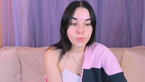 Snapshot of kate_ree_ chatting on 11-23-25, 05:40 KATE online show from 11-23-25, 05:40