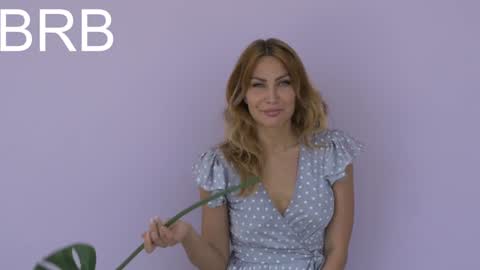 Therapist online show from 02-08-25, 01:00