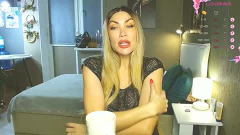 Therapist online show from 11-29-25, 02:14