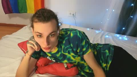 Snapshot of kate_sparkl chatting on 07-12-26, 07:49 kate_sparkl online show from 07-12-26, 07:49