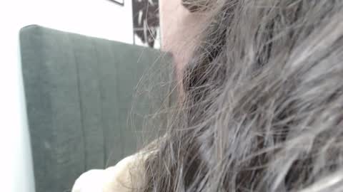 Kari online show from 01-29-25, 01:28