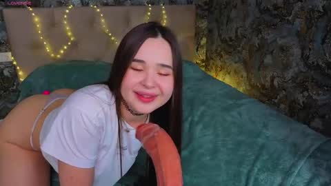 Kate online show from 11-25-25, 04:18