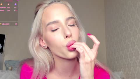 Snapshot of katebremar chatting on 12-06-24, 09:57 online show from 12-06-24, 09:57