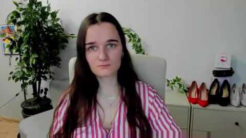 Snapshot of katedesire chatting on 02-19-26, 02:46 Kate online show from 02-19-26, 02:46