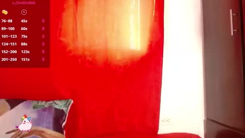 Snapshot of katediaz_ chatting on 11-22-25, 07:46 Kate Diaz online show from 11-22-25, 07:46