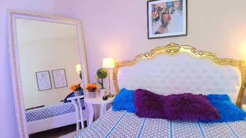 katee Martinez online show from 11-04-25, 07:46