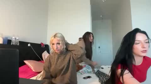 kateharperr online show from 11-19-25, 09:59