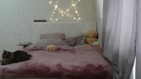 Snapshot of katekalen chatting on 04-26-26, 12:58 Kate Bunny online show from 04-26-26, 12:58
