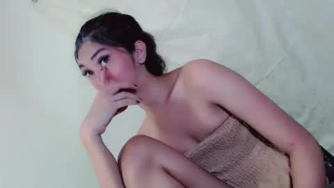 Snapshot of katelynmoore_ chatting on 10-27-25, 02:37 katelynmoore_ online show from 10-27-25, 02:37