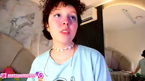 Im Katherine but call me Kate  online show from 02-23-25, 11:33