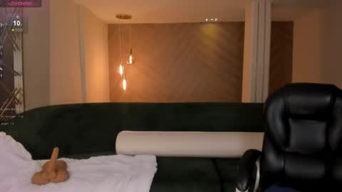 K A T E  online show from 02-09-25, 05:33