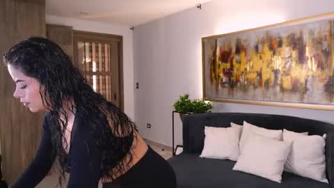 K A T E  online show from 02-03-26, 07:57