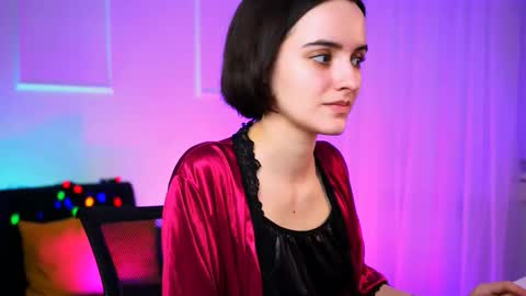 katewillows online show from 02-14-26, 04:31