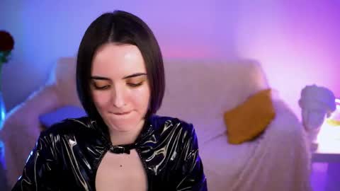 katewillows online show from 04-13-26, 05:02