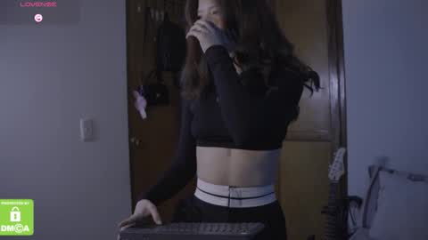 Katerine online show from 10-31-25, 12:44