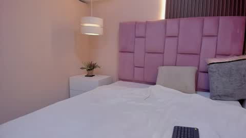 Snapshot of kathe_asian chatting on 12-04-25, 11:41 online show from 12-04-25, 11:41