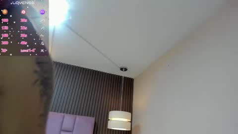 Snapshot of kathe_asian chatting on 12-19-25, 11:50 online show from 12-19-25, 11:50