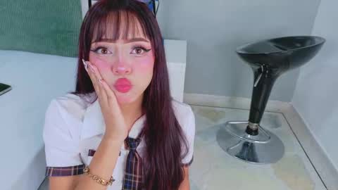 Snapshot of kathe_sweetness chatting on 10-17-25, 12:52 K A T H E online show from 10-17-25, 12:52