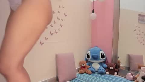 Snapshot of kathe_vergara chatting on 09-22-25, 07:49 kathe online show from 09-22-25, 07:49