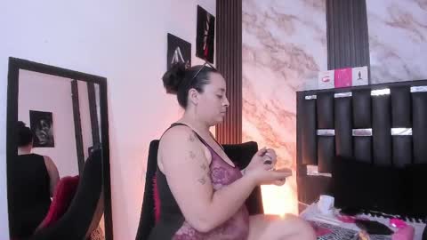 Snapshot of katherina_diaz chatting on 05-27-26, 02:30 Katherina online show from 05-27-26, 02:30