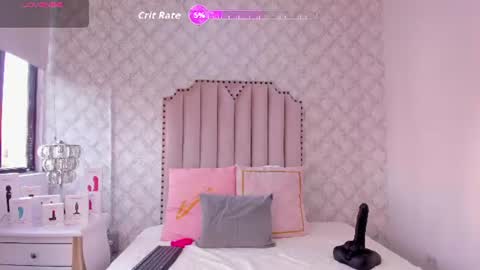 Snapshot of katherine_glow chatting on 07-17-26, 11:28 KATHE online show from 07-17-26, 11:28