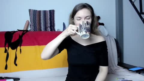 Snapshot of katherinemidnight chatting on 01-09-25, 03:44 Katherine online show from 01-09-25, 03:44